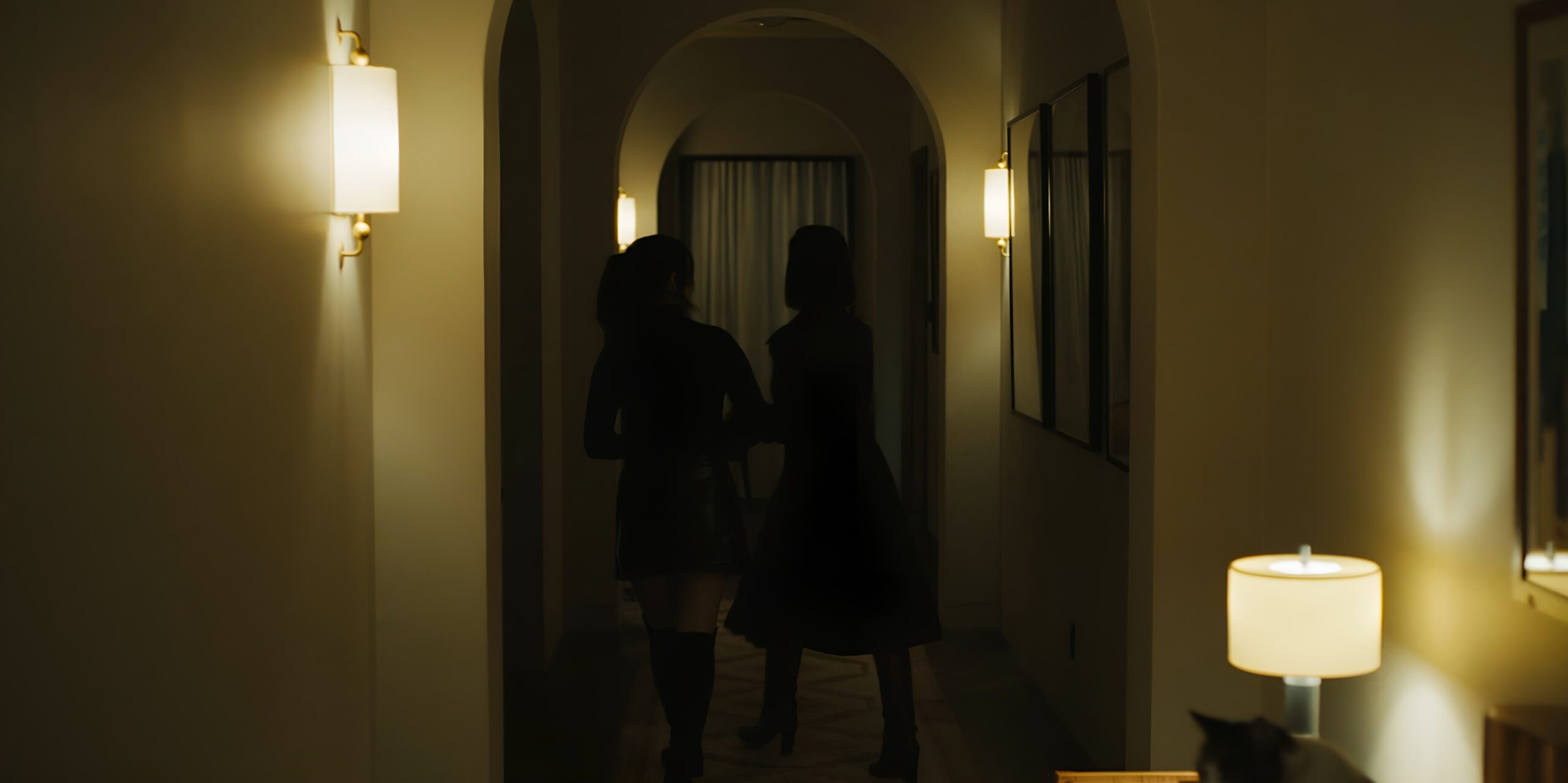 Maya Erskine in short leather skirt 10