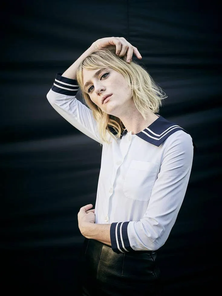 Mackenzie Davis 12